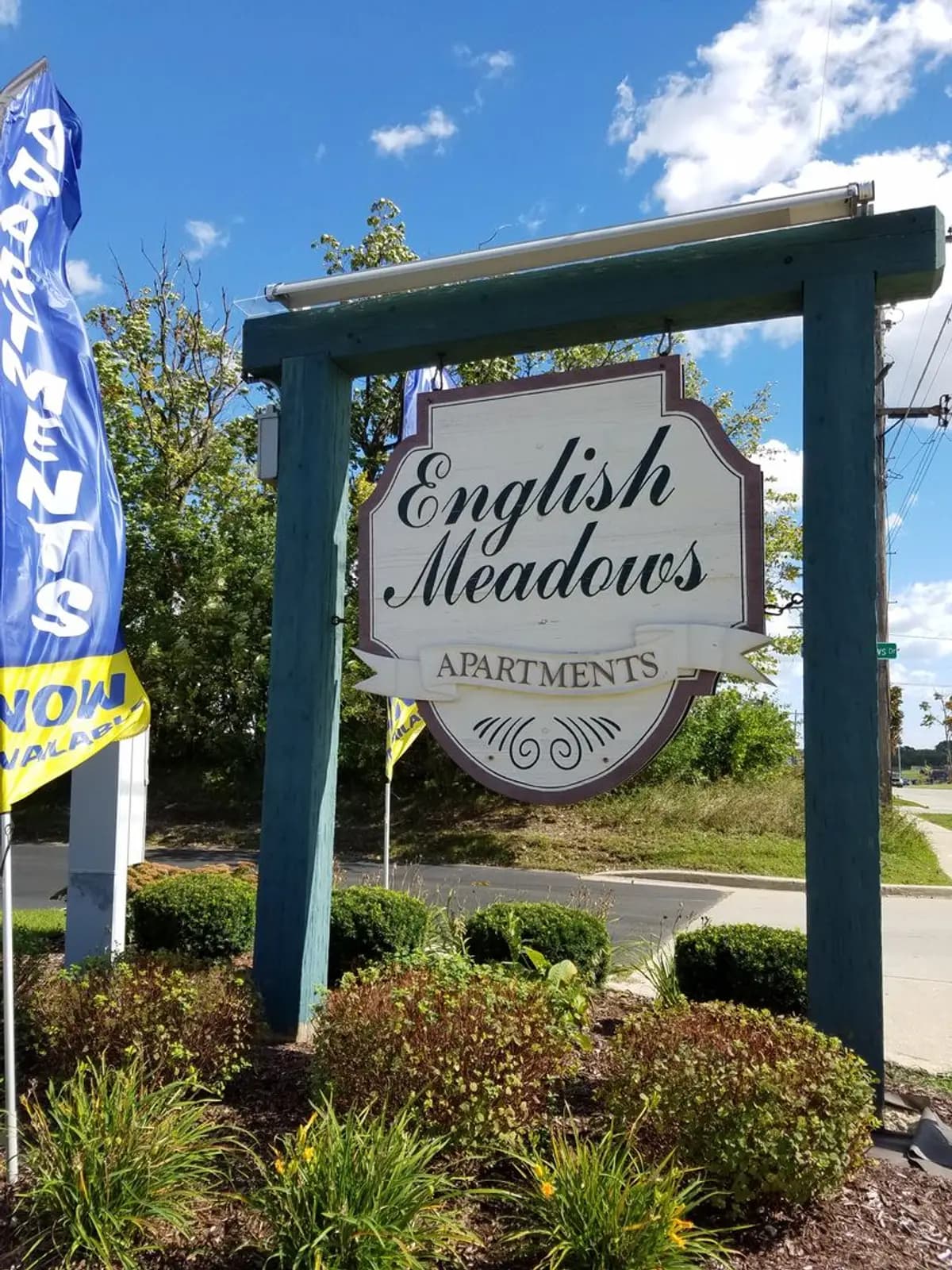 Milwaukee apartments for rent - Property image - English Meadows Apartment Homes - 2