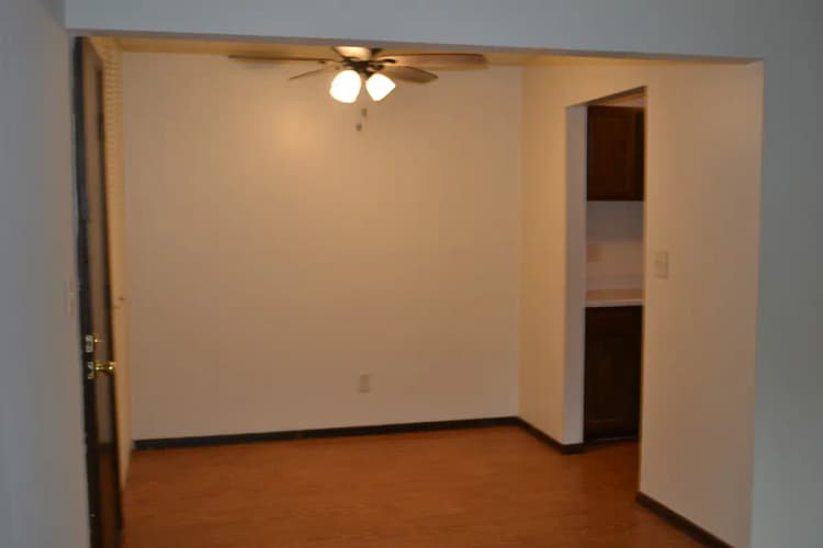 Milwaukee apartments for rent - image - quail-hollow-apartments-greenfield-wi-building-photo (11).jpg