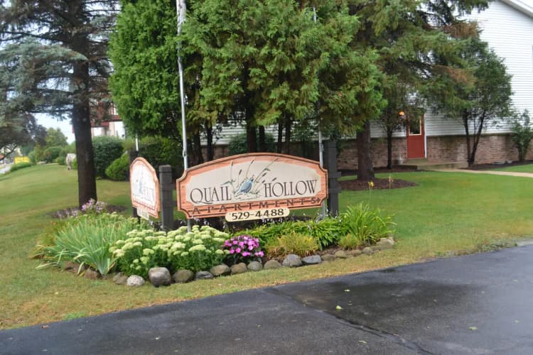 Milwaukee apartments for rent - image - quail-hollow-apartments-greenfield-wi-primary-photo.jpg