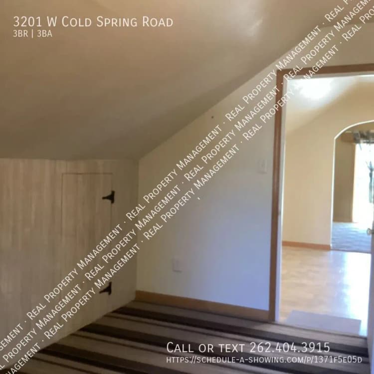 Milwaukee apartments for rent - image - three-bedroom-single-family-home-greenfield-wi-building-photo (17) - Copy.jpg