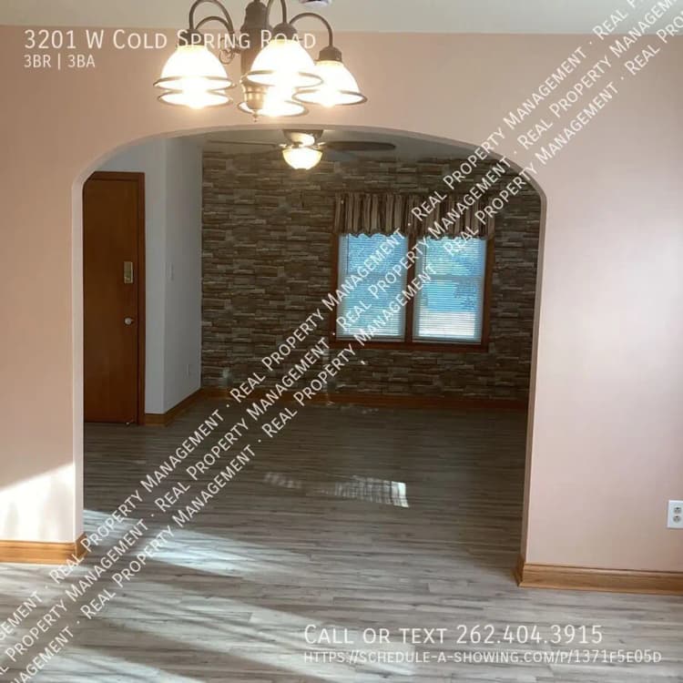 Milwaukee apartments for rent - image - three-bedroom-single-family-home-greenfield-wi-building-photo (4).jpg