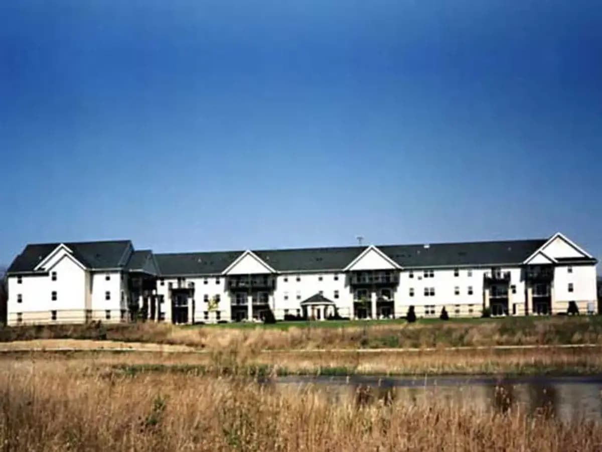 Milwaukee apartments for rent - Property image - White Oaks Apartment Homes - - 3