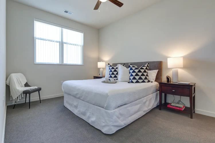 Milwaukee apartments for rent - image - 100064890_14_hdp_greenbelt_int_flpn2_bed1.jpg