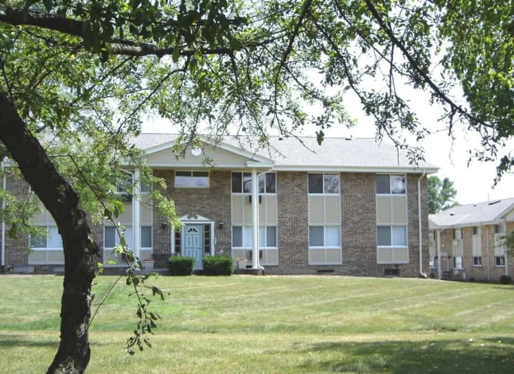 Milwaukee apartments for rent - image - gray-door-vip-ext-bldg-2_orig.jpg