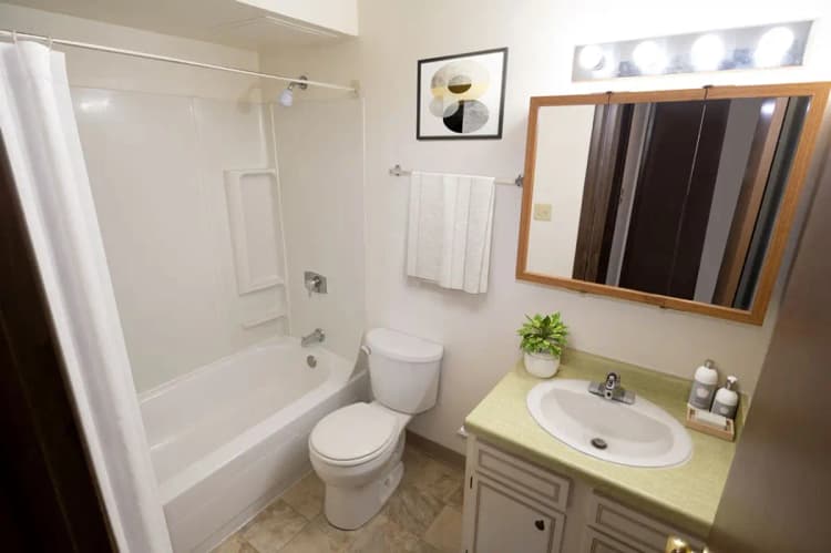 Milwaukee apartments for rent - image - 604d07d3612e2bb8e51e67bd1fbb0df8.jpg