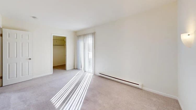 Milwaukee apartments for rent - image - CS-2x1-Upper-Bedroom(1).jpg