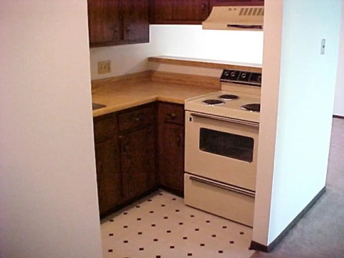 Milwaukee apartments for rent - Property image - Villa Maria - 2
