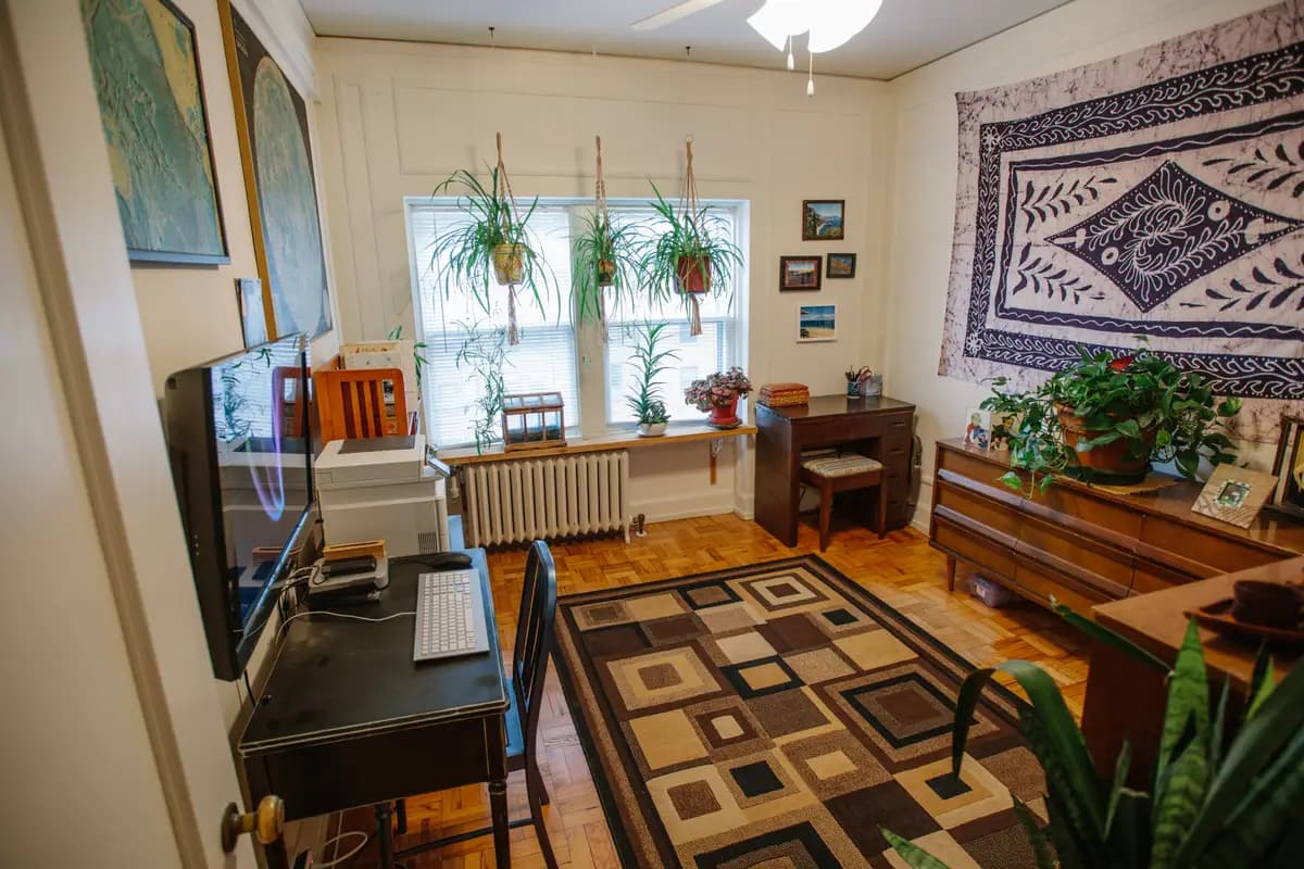 Milwaukee apartments for rent - Property image - Carlton - 1