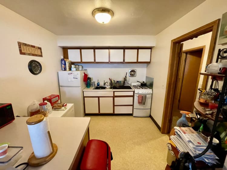 Milwaukee apartments for rent - image - large (2).jpeg