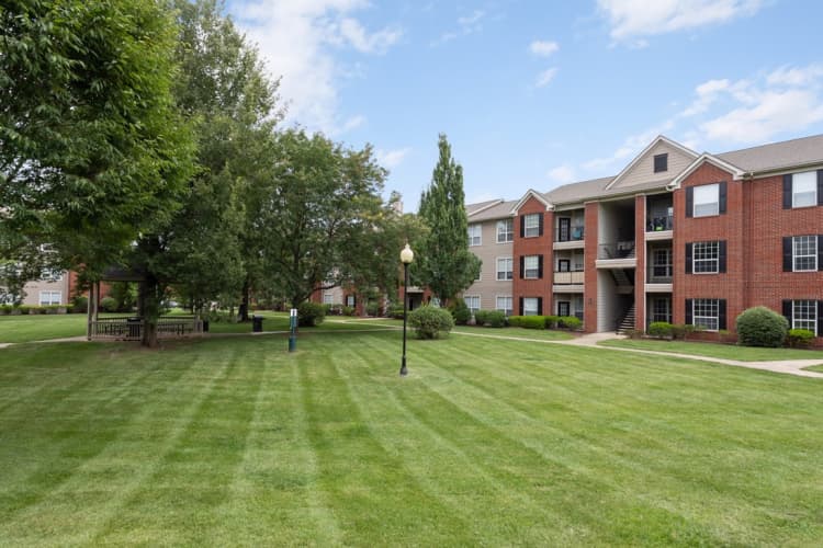 Milwaukee apartments for rent - image - 24_Exterior_Oxmoor_2018@3x.jpg