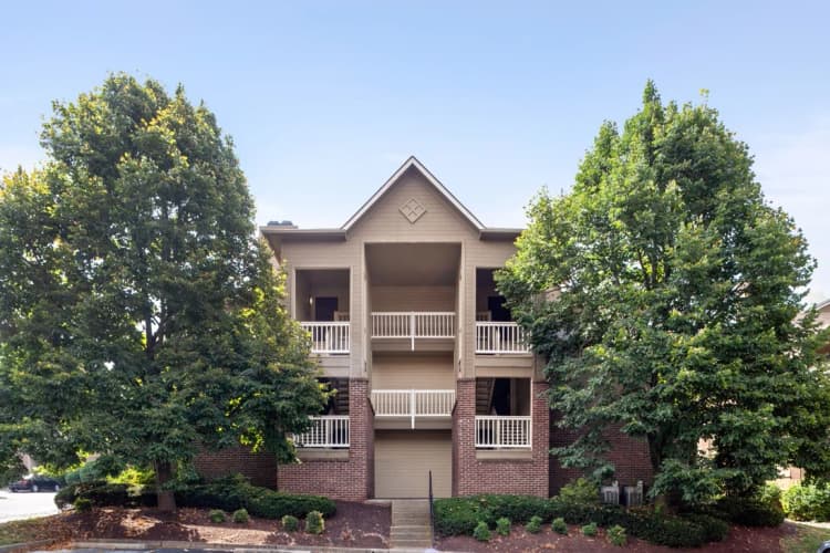 Milwaukee apartments for rent - image - 23_Exterior_ProspectPark_2018@3x.jpg