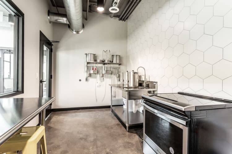 Milwaukee apartments for rent - image - 27972564