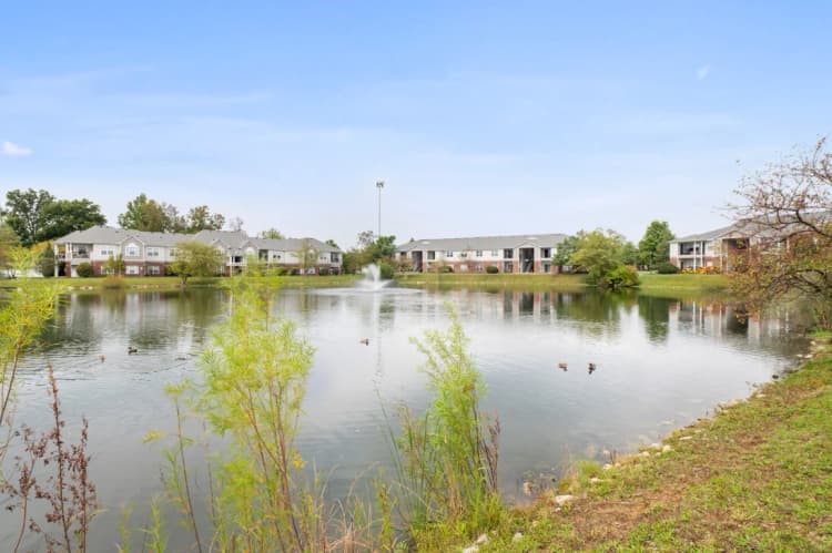 Milwaukee apartments for rent - image - Mallard Crossing-poi- (8)@3x.jpg