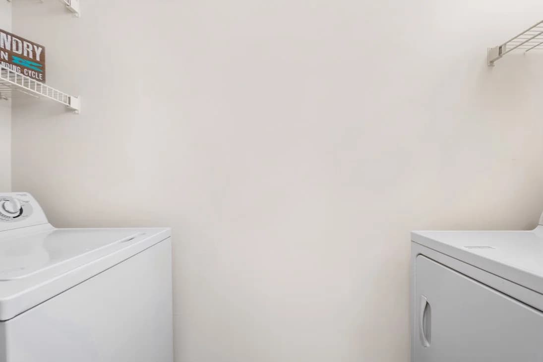 Milwaukee apartments for rent - image - 08_InUnitLaundry_ProspectPark_2018@3x.jpg