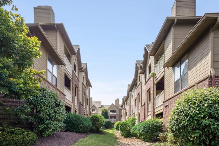 Milwaukee apartments for rent - image - 24_Exterior_ProspectPark_2018@3x.jpg