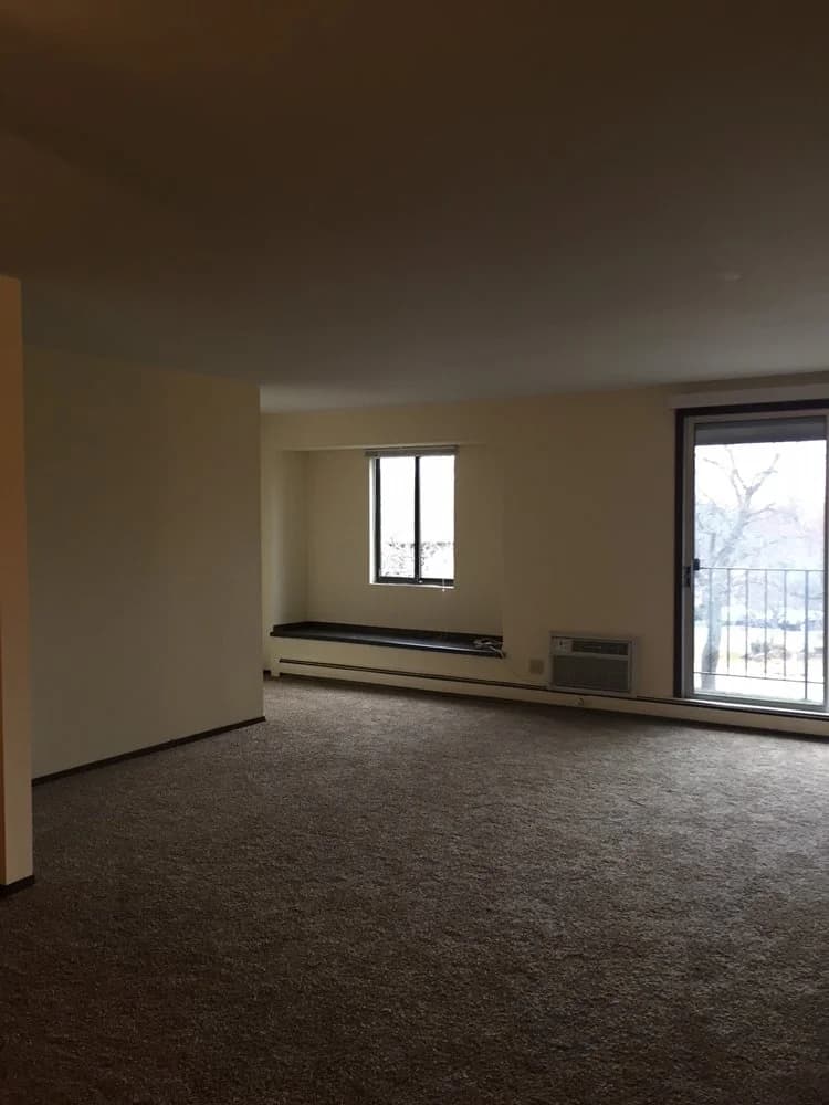 Milwaukee apartments for rent - Property image - new length test - 3