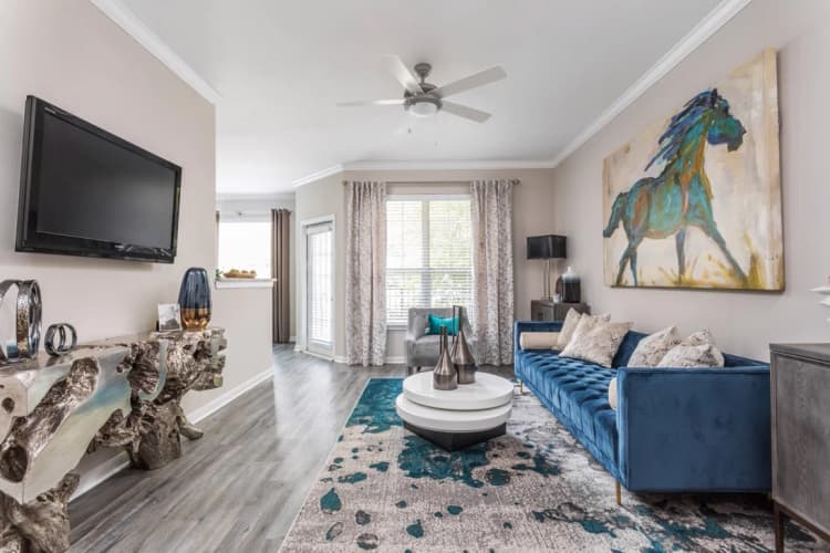 Milwaukee apartments for rent - image - 01_LivingRoom_Oxmoor_2018@3x (1).jpg
