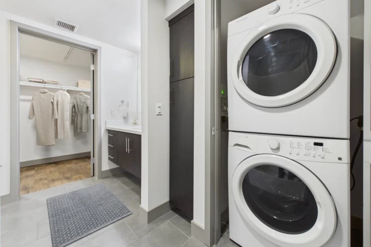 Milwaukee apartments for rent - image - 29043313