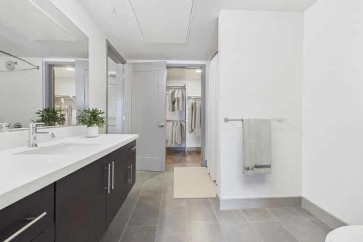 Milwaukee apartments for rent - image - 217
