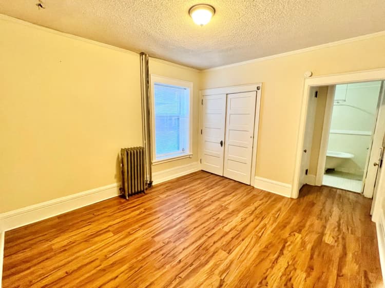 Milwaukee apartments for rent - image - IMG_8753