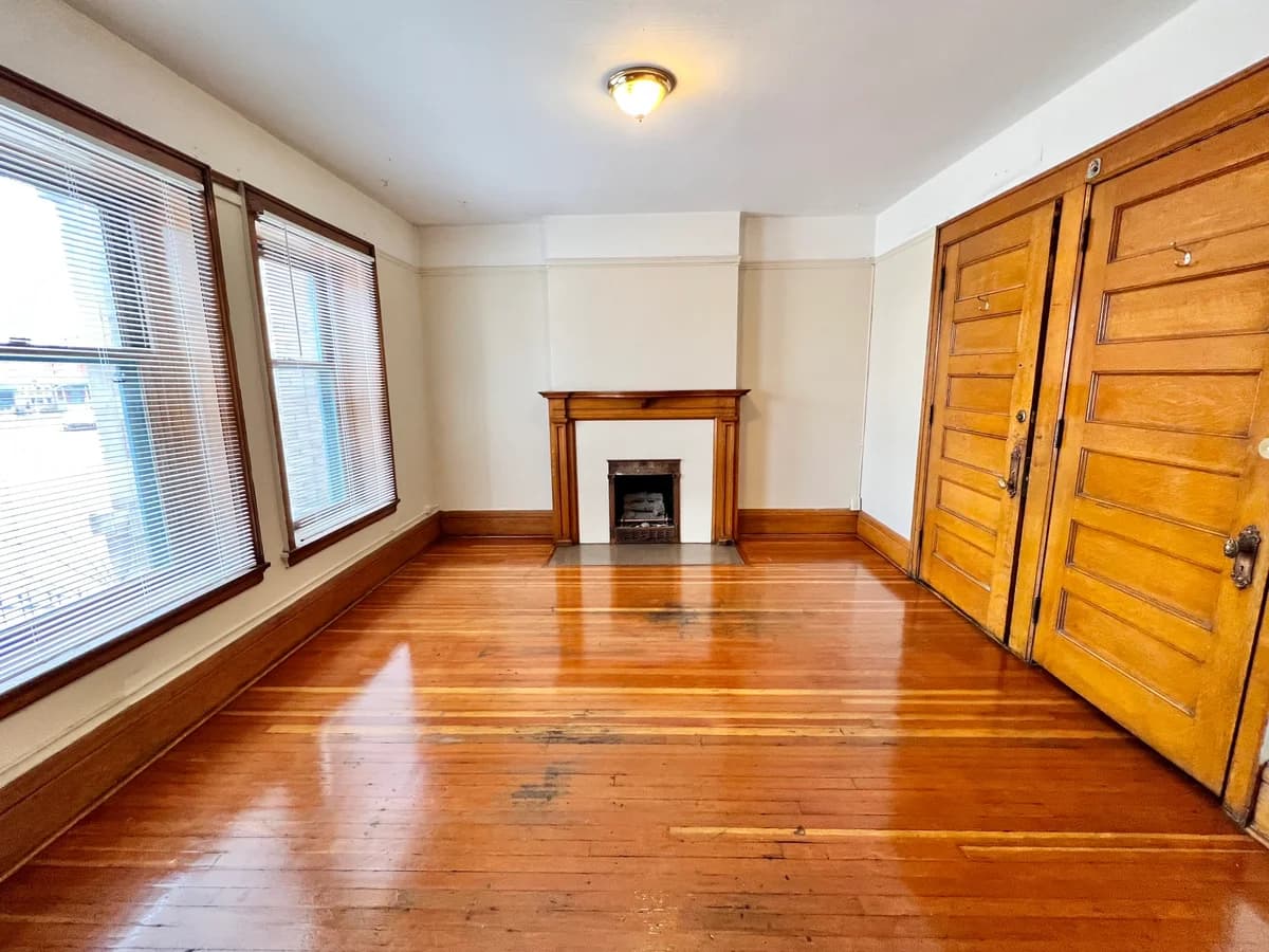 Milwaukee apartments for rent - image - IMG_1084