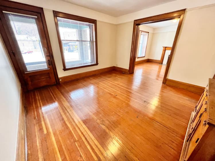 Milwaukee apartments for rent - image - IMG_1088