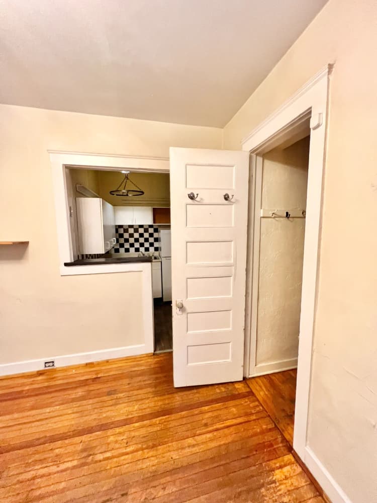 Milwaukee apartments for rent - image - IMG_4779