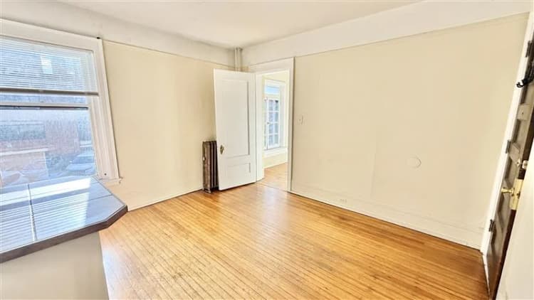 Milwaukee apartments for rent - image - BD08A6EE-910F-4815-9D51-6DDE6693B552