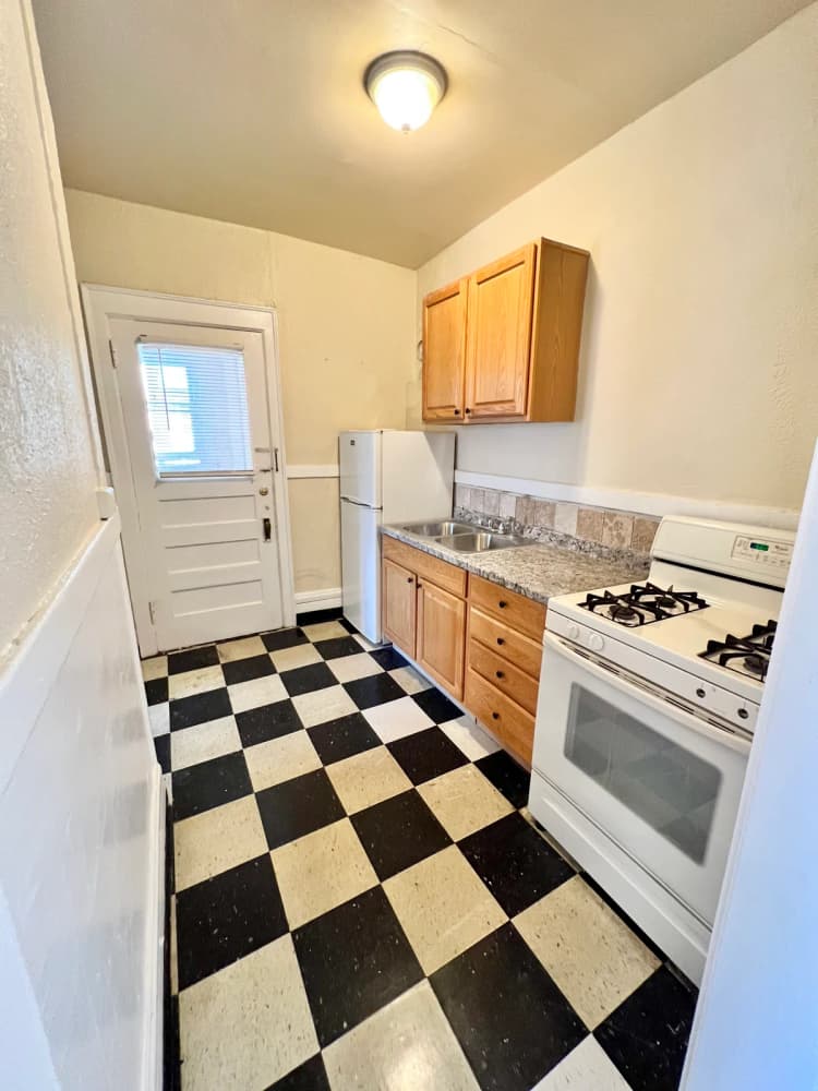 Milwaukee apartments for rent - image - IMG_8772